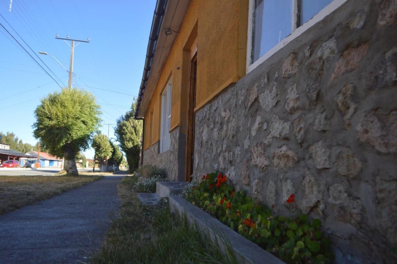Hostal Y Cabanas Vientos Del Sur Puerto Ingeniero Ibanez Εξωτερικό φωτογραφία
